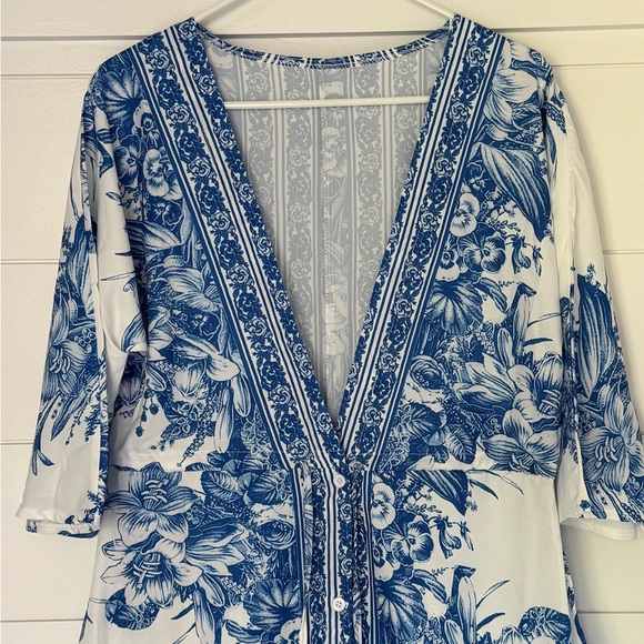 Elegant Blue and White Maxi Dress, Women’s M - Picture 3 of 6